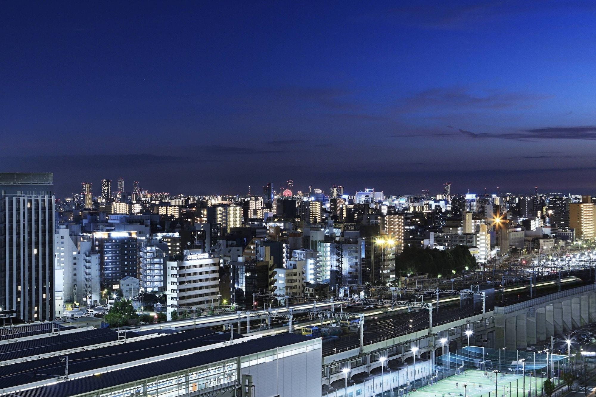 מלון Courtyard By Marriott Shin-Osaka Station מראה חיצוני תמונה View of the city at night