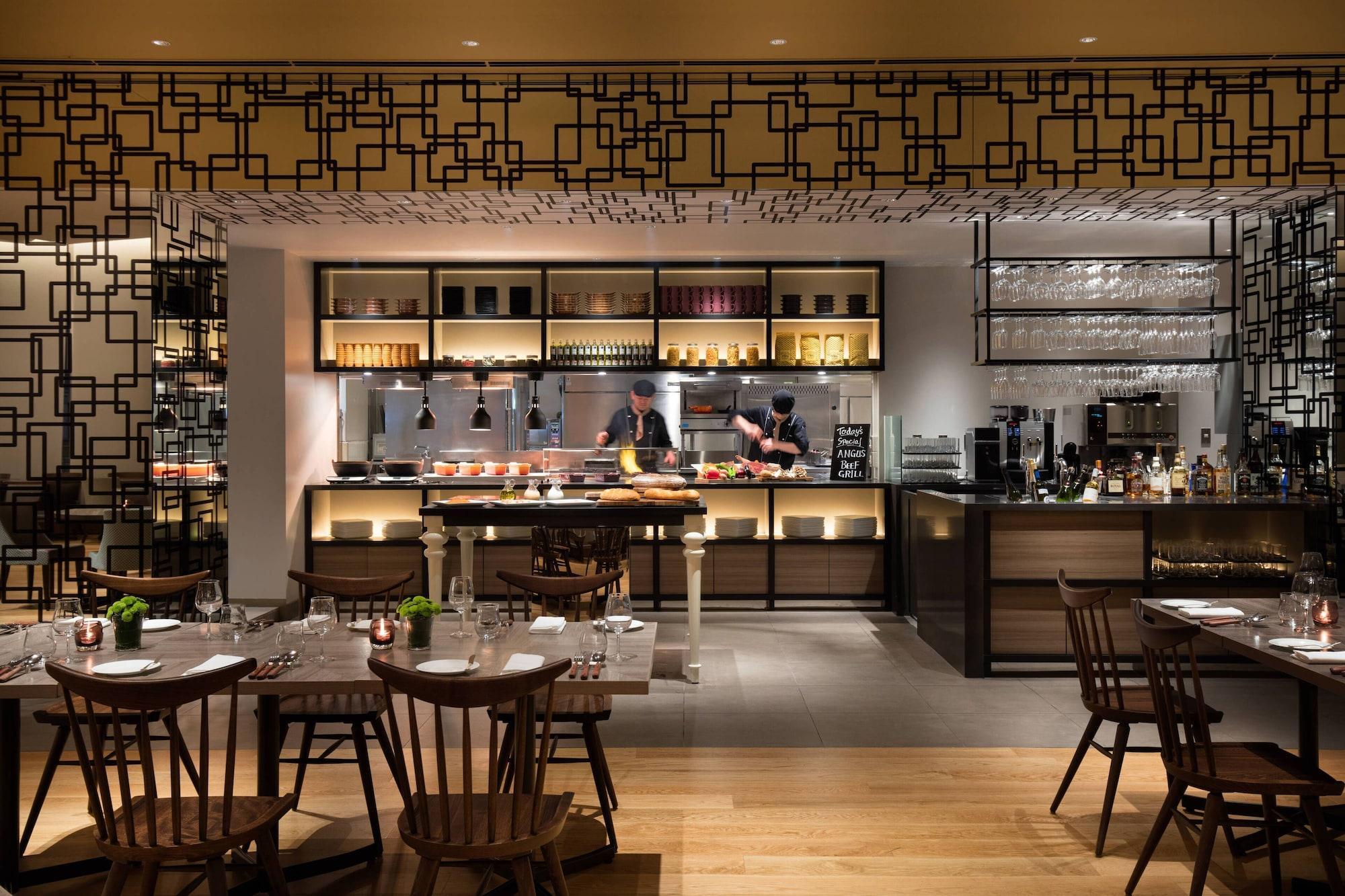 מלון Courtyard By Marriott Shin-Osaka Station מראה חיצוני תמונה The interior of the restaurant